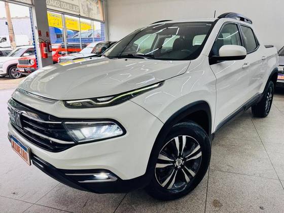 FIAT TORO 2.0 16V TURBO DIESEL FREEDOM 4WD AT9 FIAT TORO 2.0 16V TURBO DIESEL FREEDOM 4WD AT9